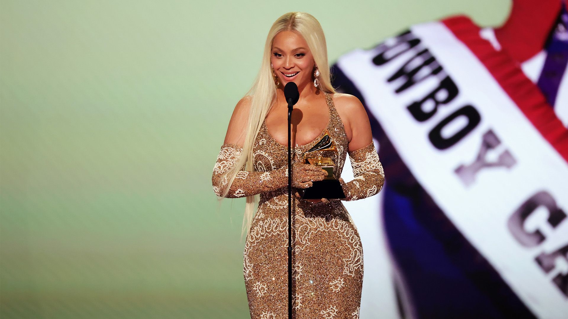 希望通过巨 希望通过巨